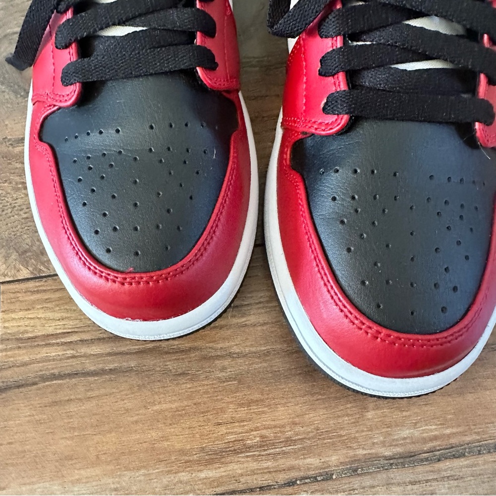 {like new} Nike Air Jordan 1 Mid Red/Black/White Sneakers - Picture 2 of 10